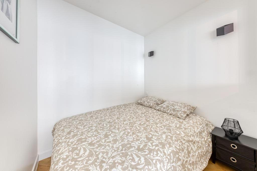 L'Appartement D'Art Et De Lumiere Clichy Exterior foto